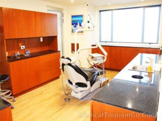 Dental Chair - Dentaris Dental Clinic - Cancun and Playa del Carmen