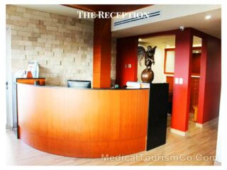 Reception - Dentaris Clinic in Cancun