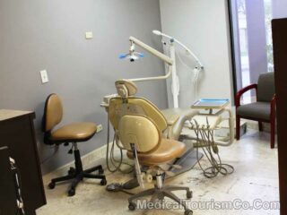 Dental Clinic - Nuevo Laredo Near US Mexico-Border