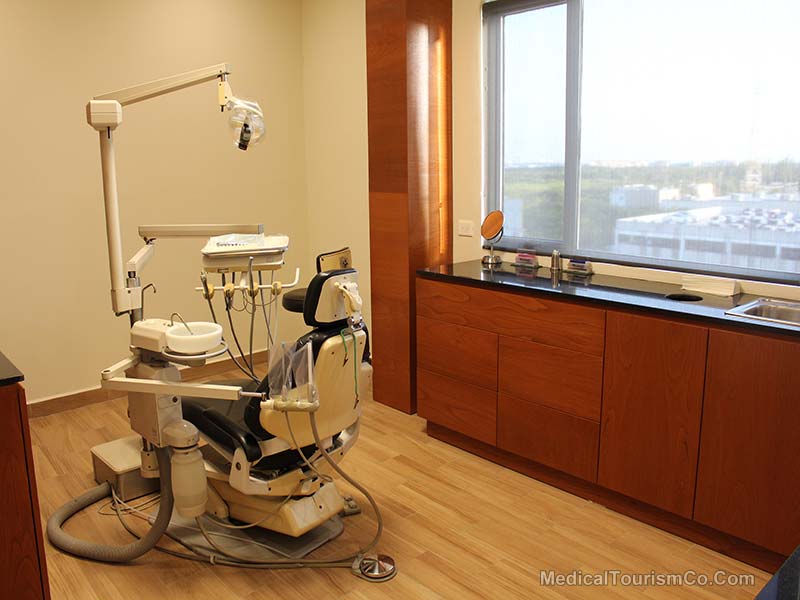 Modern equipment at the dental clinic in Cancun