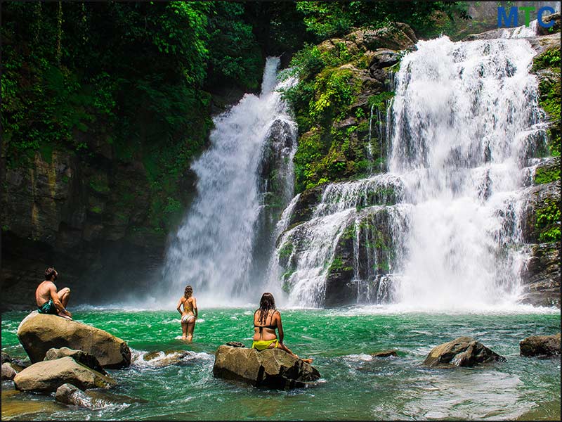 Nauyaca Waterfalls, Costa Rica | WLS Abroad