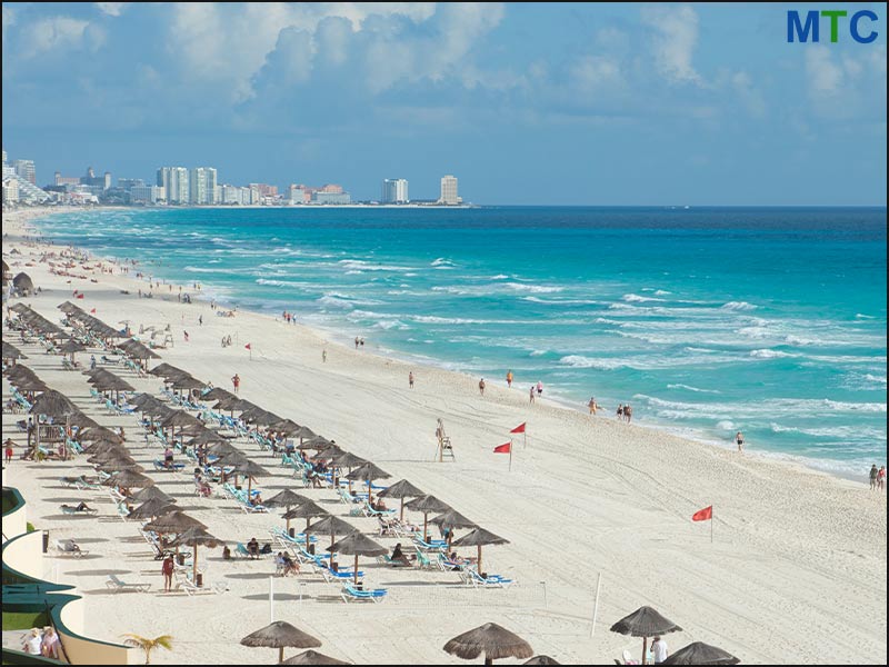 Beach in Cancun, Mexico | WLS Abroad