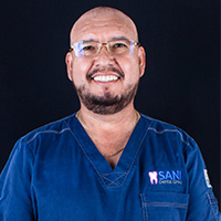 Dr. Alejandro Ramirez Rivaz | Crown dentist in Los A;lgodones